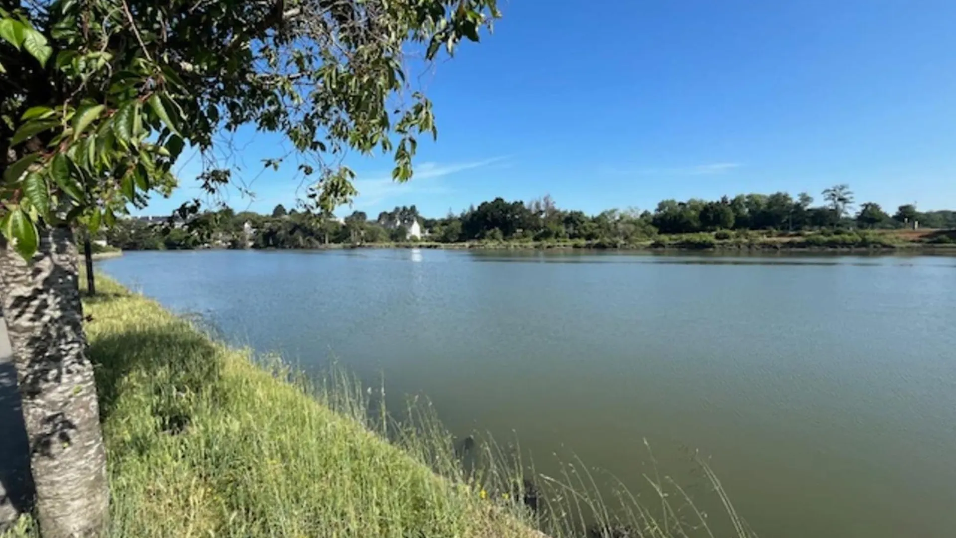 אוריי Village House With Wifi Facing The River בית נופש